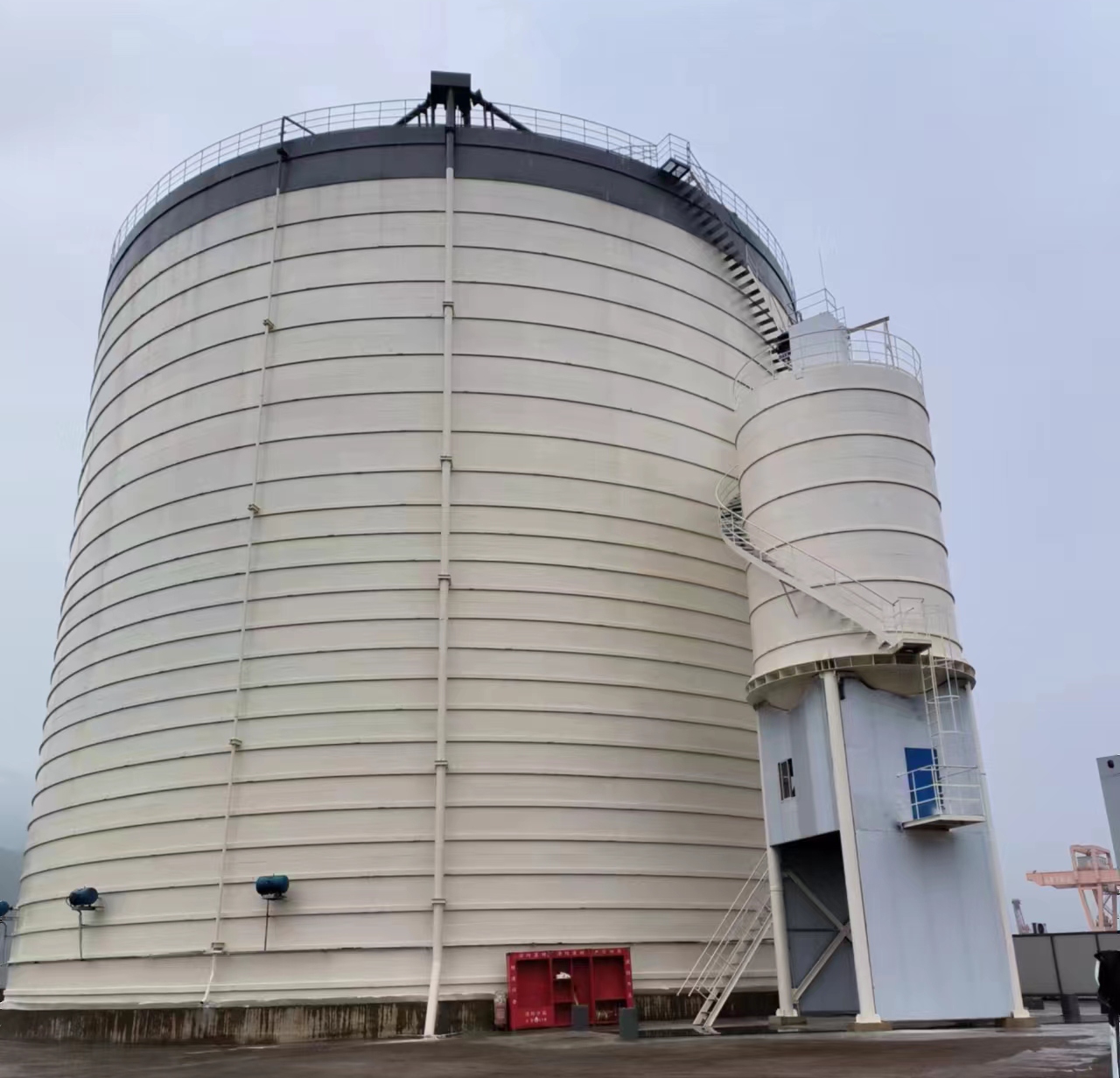 泉山10万吨水泥钢板库